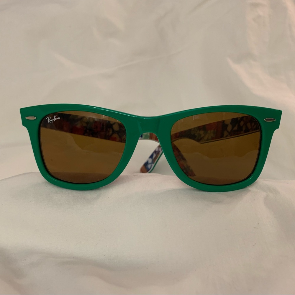Green Ray Ban Wayfarer Sunglasses